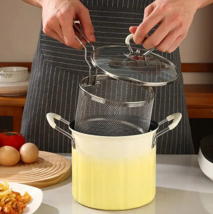 3 Litre Deep Frying Pot With Strainer ( FREE DELIVERY )