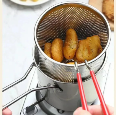 Deep Fryer Set with Stainless Steel Deep Fry Basket Deep Frying Pot Iron & Wire Mesh French Frying Basket Stainless Steel with Handle for Restaurant Kitchen Cooking Tool